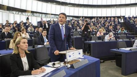 Federica Mogherini e Matteo Renzi all'Europarlamento