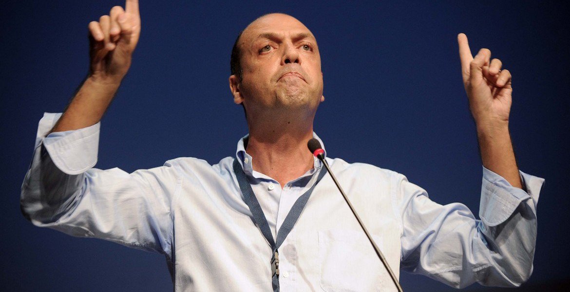 L'Ncd naufraga tra le inchieste giudiziarie