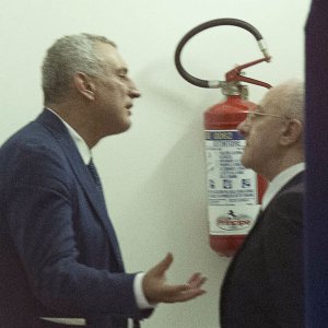 Riscoppia il caso De Luca