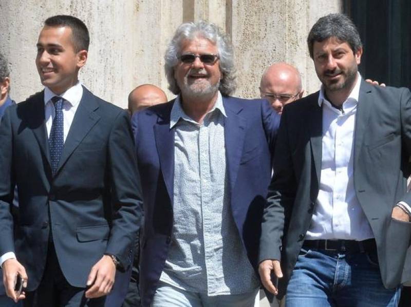 Il M5s per rimanere puro epura ... senza però riuscirci!