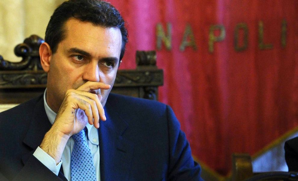 De Magistris e l'immagine che Napoli da di sè