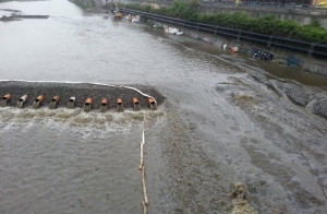 Genova: cede argine di contenimento del petrolio