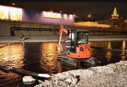 Guasto alla raffineria di Genova: il petrolio si riversa in mare