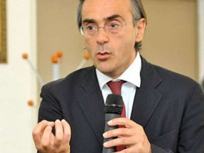 Il consigliere del Csm Morosini "Renzi deve essere fermato". Polemiche.