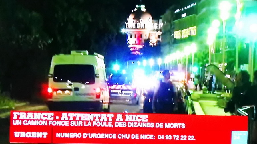 Attentato a Nizza: Francia ancora sotto assedio