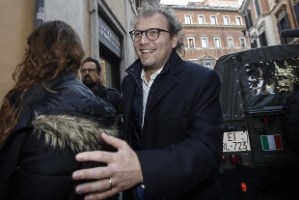 Luca Lotti indagato, il legale: Il ministro è sereno e pronto a rispondere ai Pm.