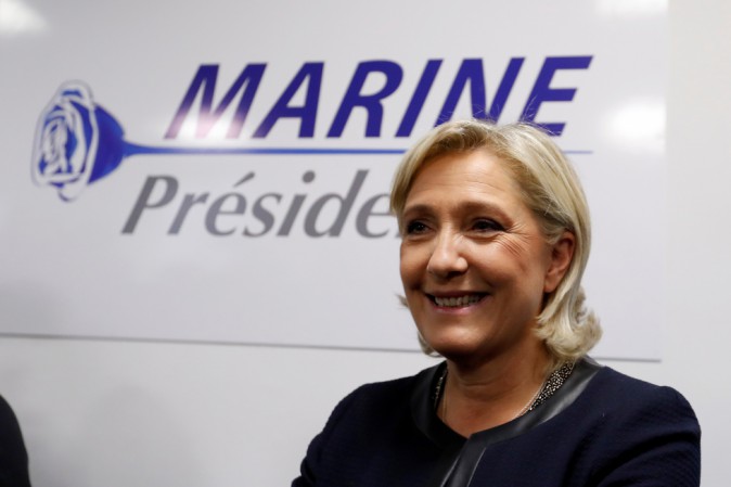 Le Pen promette se presidente di togliere la doppia cittadinanza agli ebrei francesi che possiedono anche nazionalità israeliana.