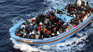 Migranti, firmato accordo Italia-Libia.