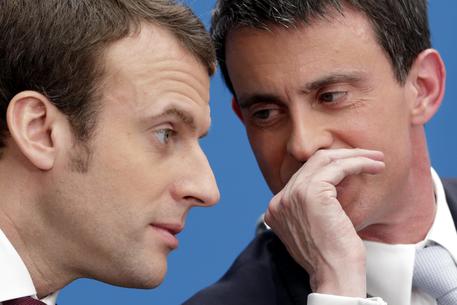 En Marche! cambia nome e Valls lascia il Ps per il partito di Macron