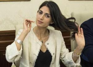 Giunta Raggi: la sindaca perde altri due pezzi