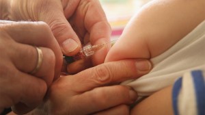 Vaccini: arriva un decreto che li rende obbligatori per la scuola