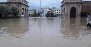 Allarme meteorologico a Roma e Livorno
