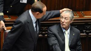 Bossi avvisa Salvini. “Silvio mi ha offerto un posto nella sua lista”