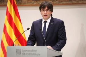 Puigdemont scappa a Bruxelles con 5 ministri. Chiederà asilo politico al Belgio