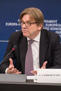 Belgio, Verhofstadt ancora premier