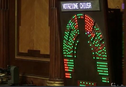 Decreto fiscale, approvato al Senato