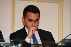 Di Maio cancella confronto tv con Renzi. Renzi: 'Ridicolo, io ci sarò'