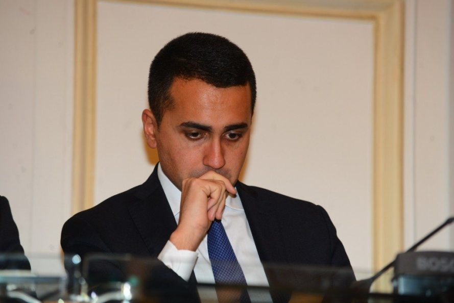 Di Maio cancella confronto tv con Renzi. Renzi: 'Ridicolo, io ci sarò'