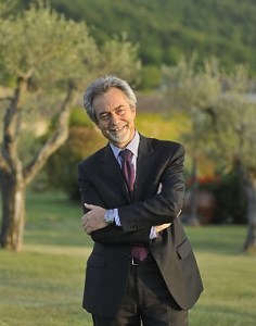 Governo Monti: si dimette il primo esponente