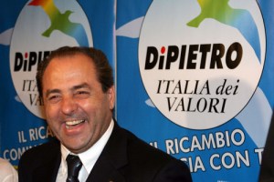 Idv è formalmente all'opposizione