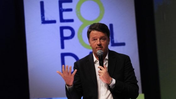 Renzi: "80 euro a famiglie con figli". "Sul Web M5s e Lega usano stessi codici, li abbiamo sgamati"