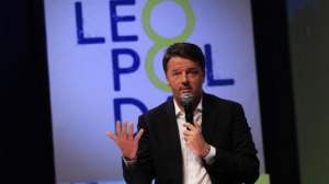Renzi: "80 euro a famiglie con figli". "Sul Web M5s e Lega usano stessi codici, li abbiamo sgamati"