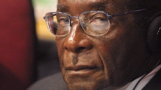 Zimbabwe, Robert Mugabe si è dimesso