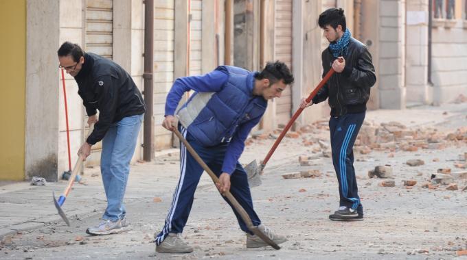 Terremoto, Monti firma il decreto Copertura al 100% per la ricostruzione