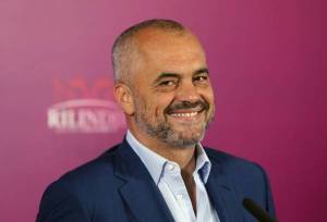 Albania, vittoria del centrosinistra