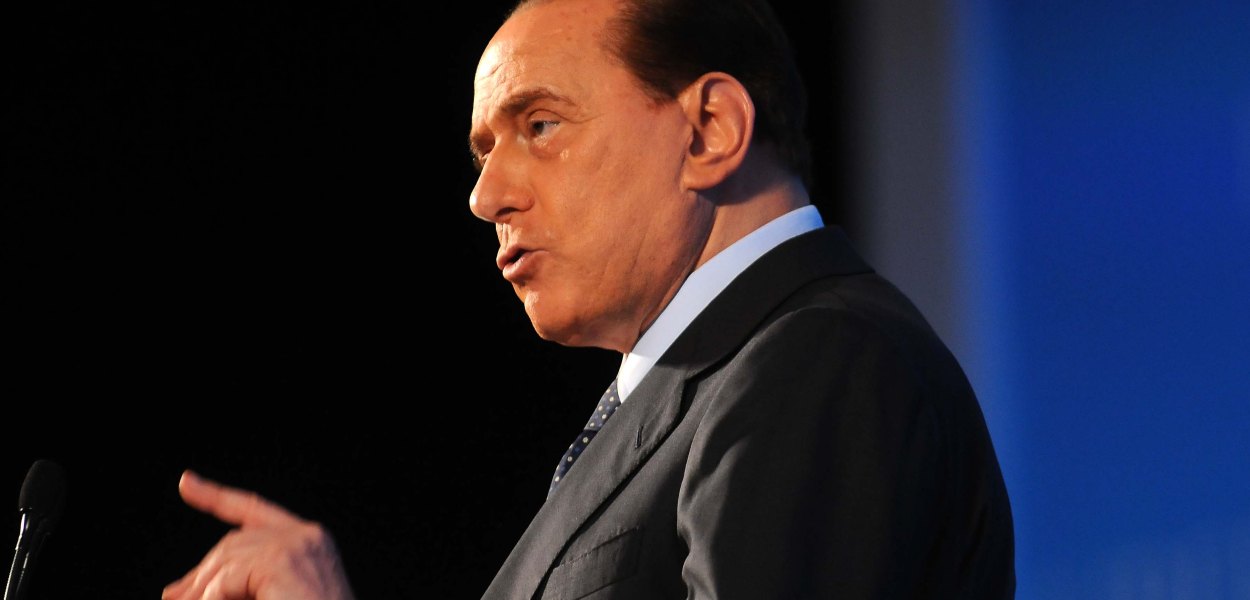 Berlusconi: "Odio questo paese di merda e presto andrò via"