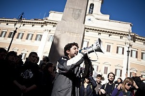 Camera approva la Legge di Stabilità 2011.