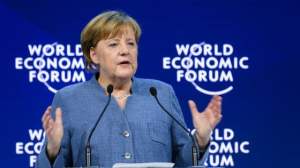 Davos, Merkel contro Trump: "Non ha imparato la lezione della storia"