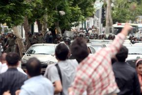 Elezioni Iran: vince Ahmadinejad; ma Mussavi denuncia brogli