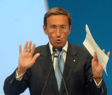 Fini sull'omosessualità: "L'Italia è in ritardo"