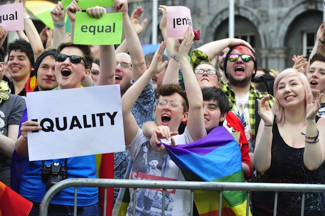 Irlanda: sì alle coppie di fatto anche gay