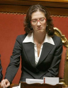 La Gelmini si inventa un tunnel dal Gran Sasso a Ginevra