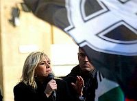 Leader fascisti fuori dalle liste per allearsi con Berlusconi