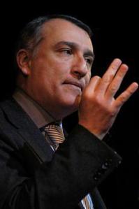 Marrazzo ricattato per un video hard Il Governatore: "E' una bufala. Non mollo"