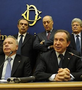Nascono i Responsabili per soccorre il governo Berlusconi