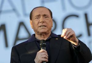 Per Berlusconi i licenziati sono fannulloni?