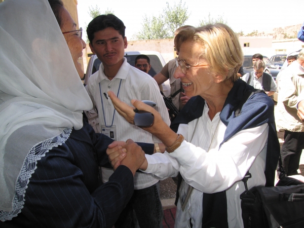 Procreazione assistita i radicali mettono in scena i fantasmi del referendum