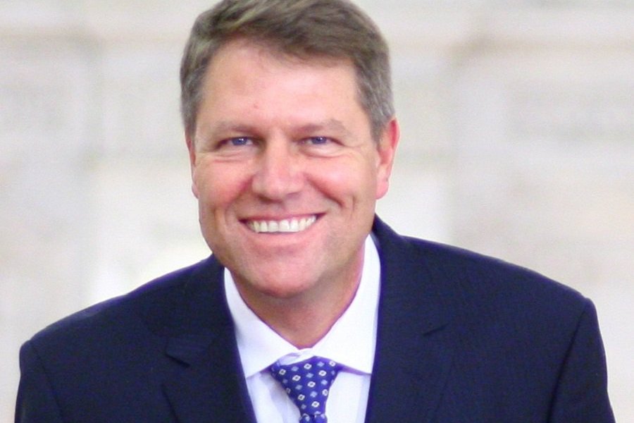 Romania, il presidente è il “tedesco” Iohannis