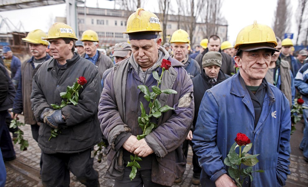 Russia, cade l'aereo del presidente polacco durante l'atterraggio 132 vittime