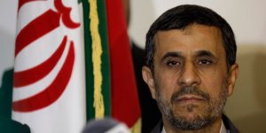 Scaricato dai Pasdaran, Ahmadinejad finisce in carcere
