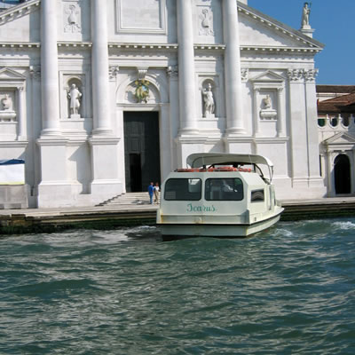 The Times: «Se amate Venezia lasciatela morire»