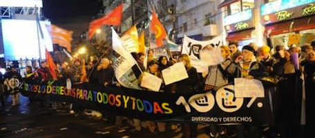 Voto storico in Argentina sì a matrimoni omosessuali