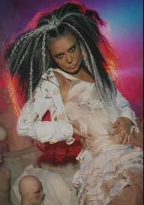 Loredana Bertè in tour: ritorna a graffiare la rockstar italiana