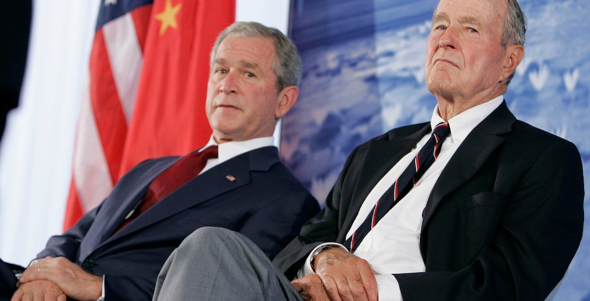 E sul Medio Oriente i due Bush litigano tra loro