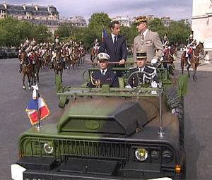 Francia celebra 14 luglio con i 27