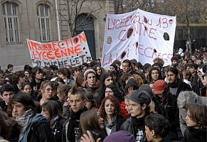 Francia, studenti di nuovo in piazza contro riforma università